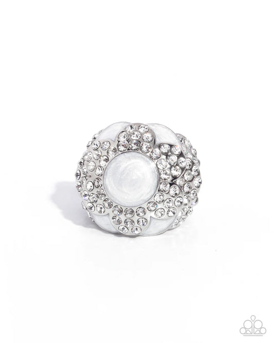 Pearly Podium - White